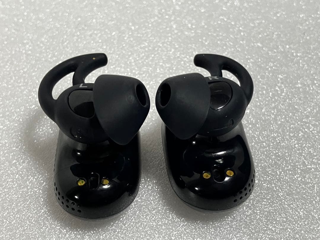 【充電ケース2個付】BOSE Quiet Comfort Earbuds ￼
