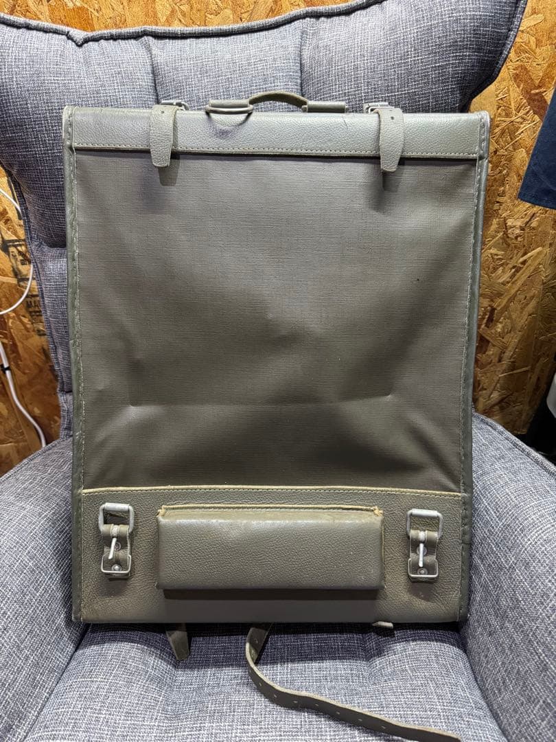 美品　1972年製 スイス軍 メディカル 医療バッグ　当時物 軍放出品　レア