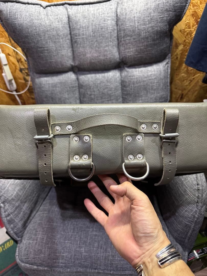 美品　1972年製 スイス軍 メディカル 医療バッグ　当時物 軍放出品　レア