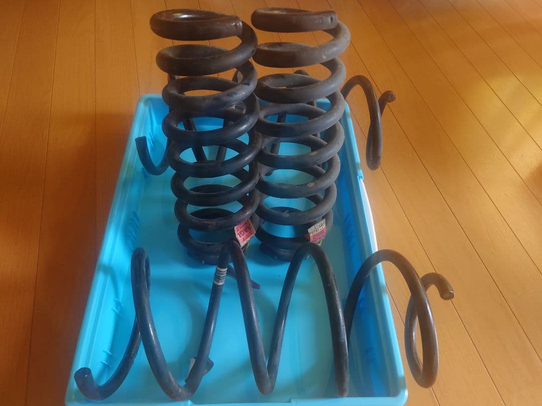 ゆー✩まとめ買い割引可能✩　キャデラックATS 純正サス 前後四本 一台分