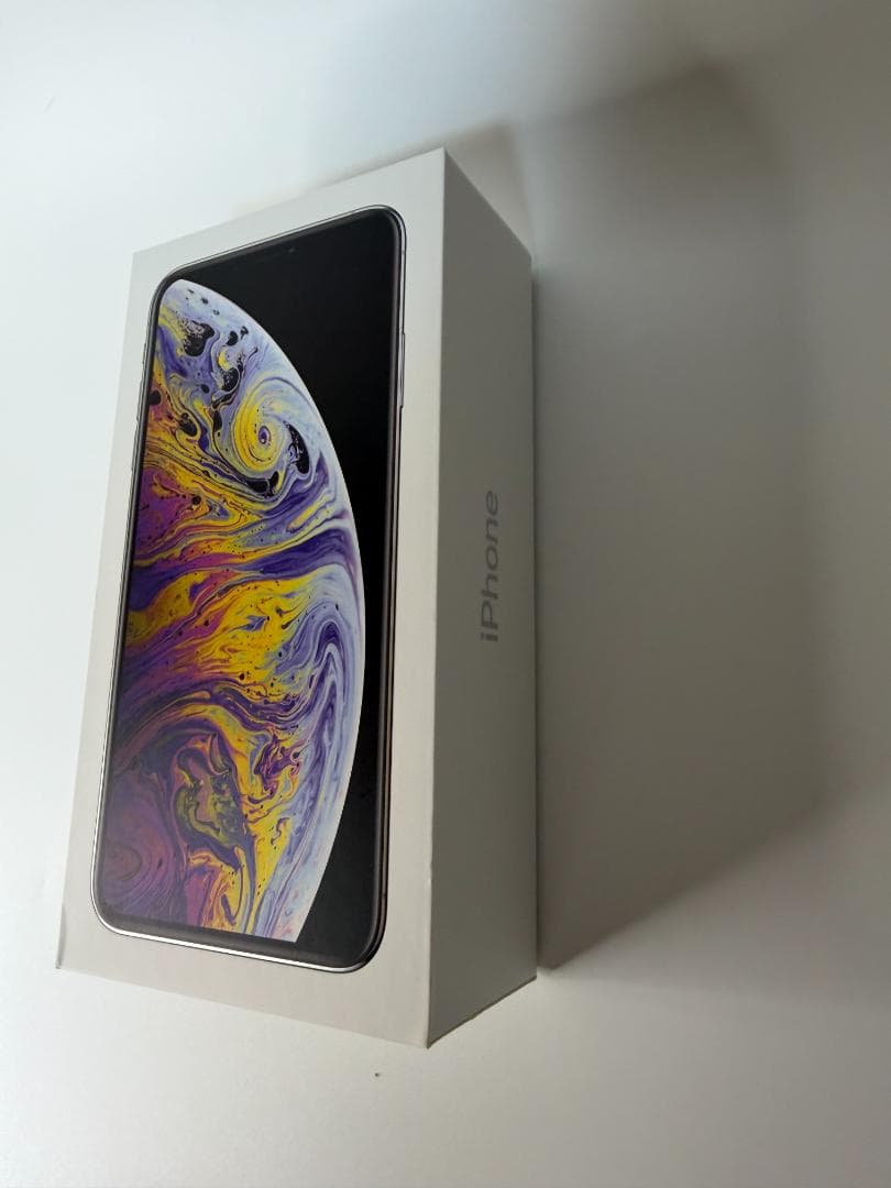Apple iPhone Xs Max シルバー 64GB　[simフリー]