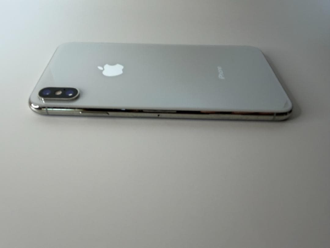 Apple iPhone Xs Max シルバー 64GB　[simフリー]