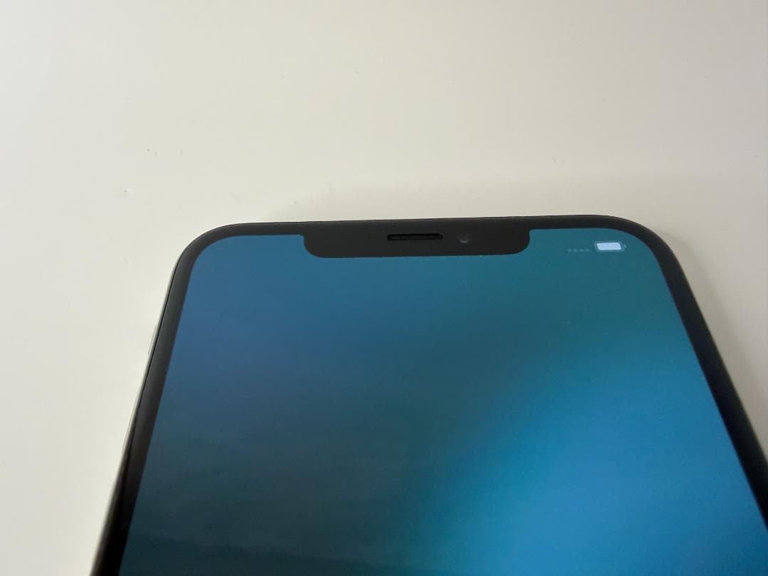 Apple iPhone Xs Max シルバー 64GB　[simフリー]