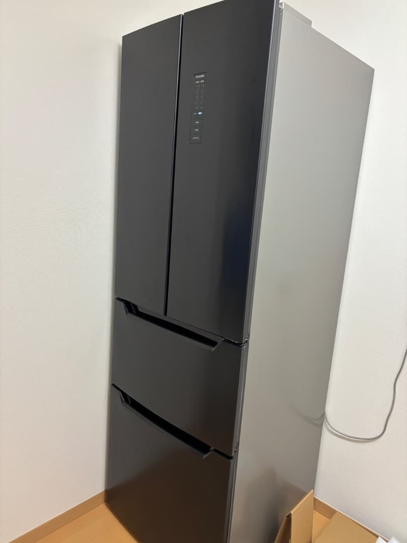 送料込み！使用2ヶ月の美品！冷蔵庫320L