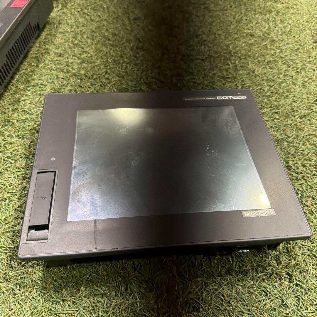 中古 MITSUBISHI タッチパネル GT1662-VNBD