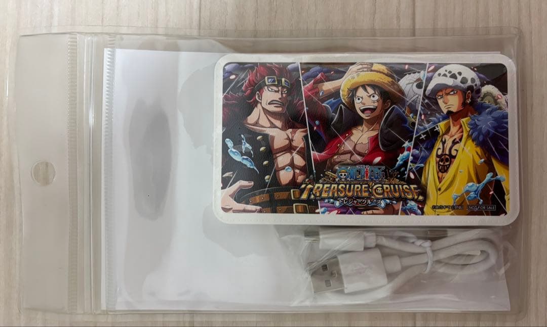 ワンピース　モバイルバッテリー　トレクル　7周年　非売品