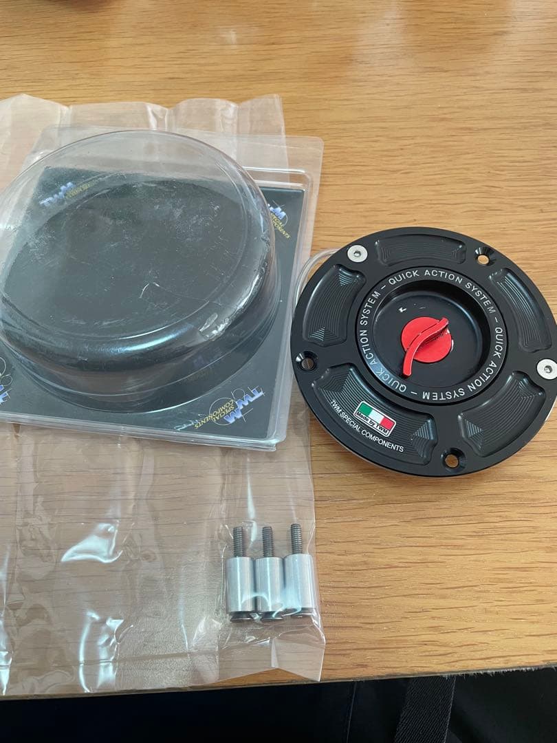 モト様　TWM タンクキャップ　Honda車