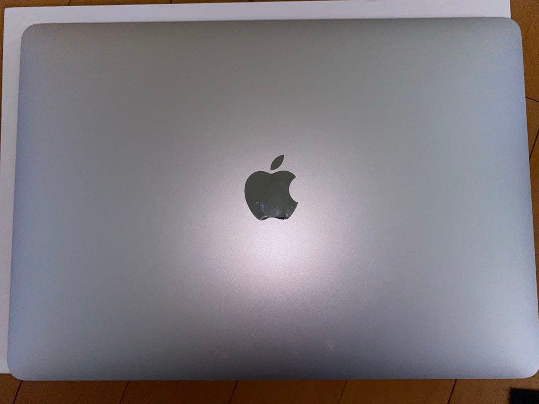 Apple MacBook Air13.3インチ M1バッテリー交換要　256G