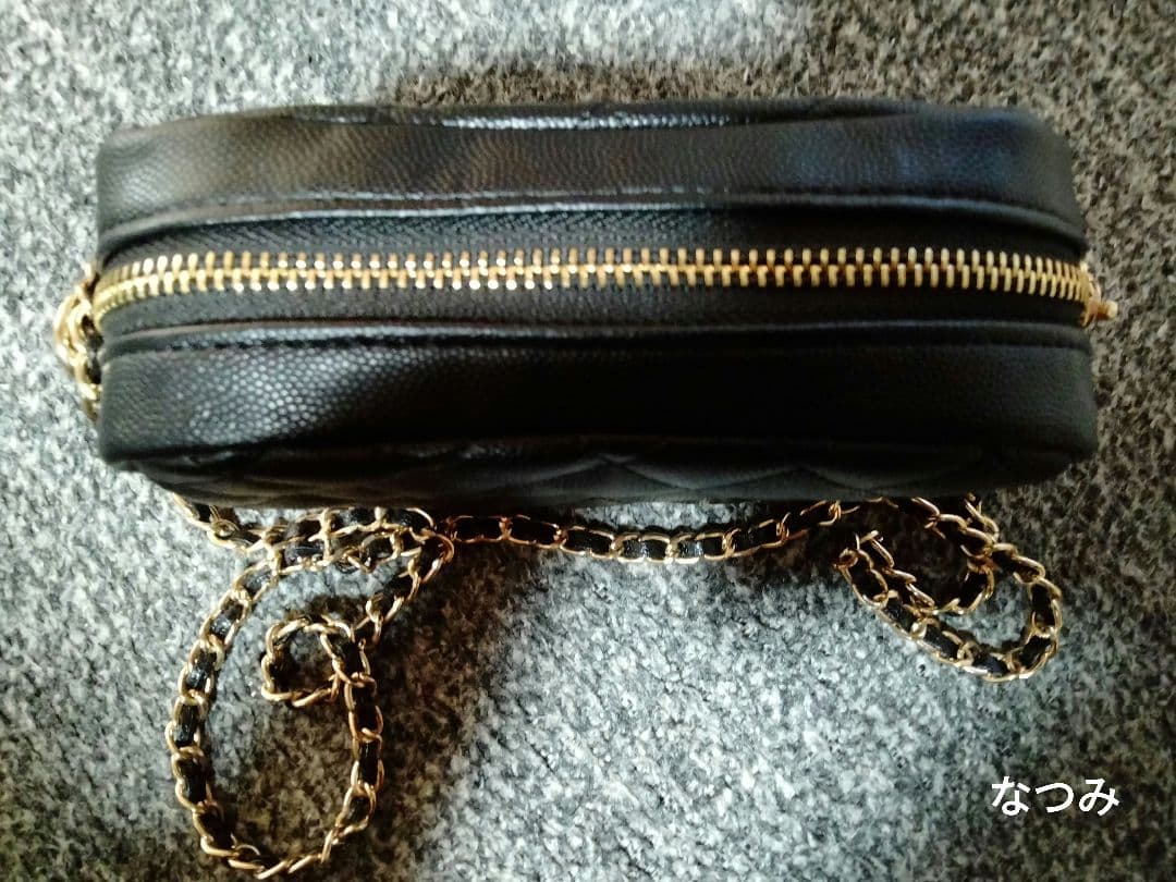 CHANEL ブラック キルティング チェーンショルダーバッグ ノベルティ