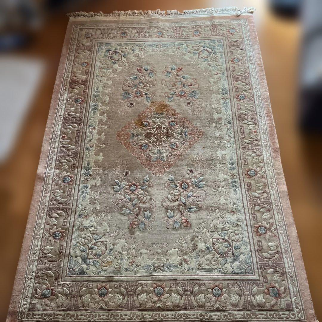 中国緞通　ウール製　千代田絨毯　花柄カーペット 181X 273cm