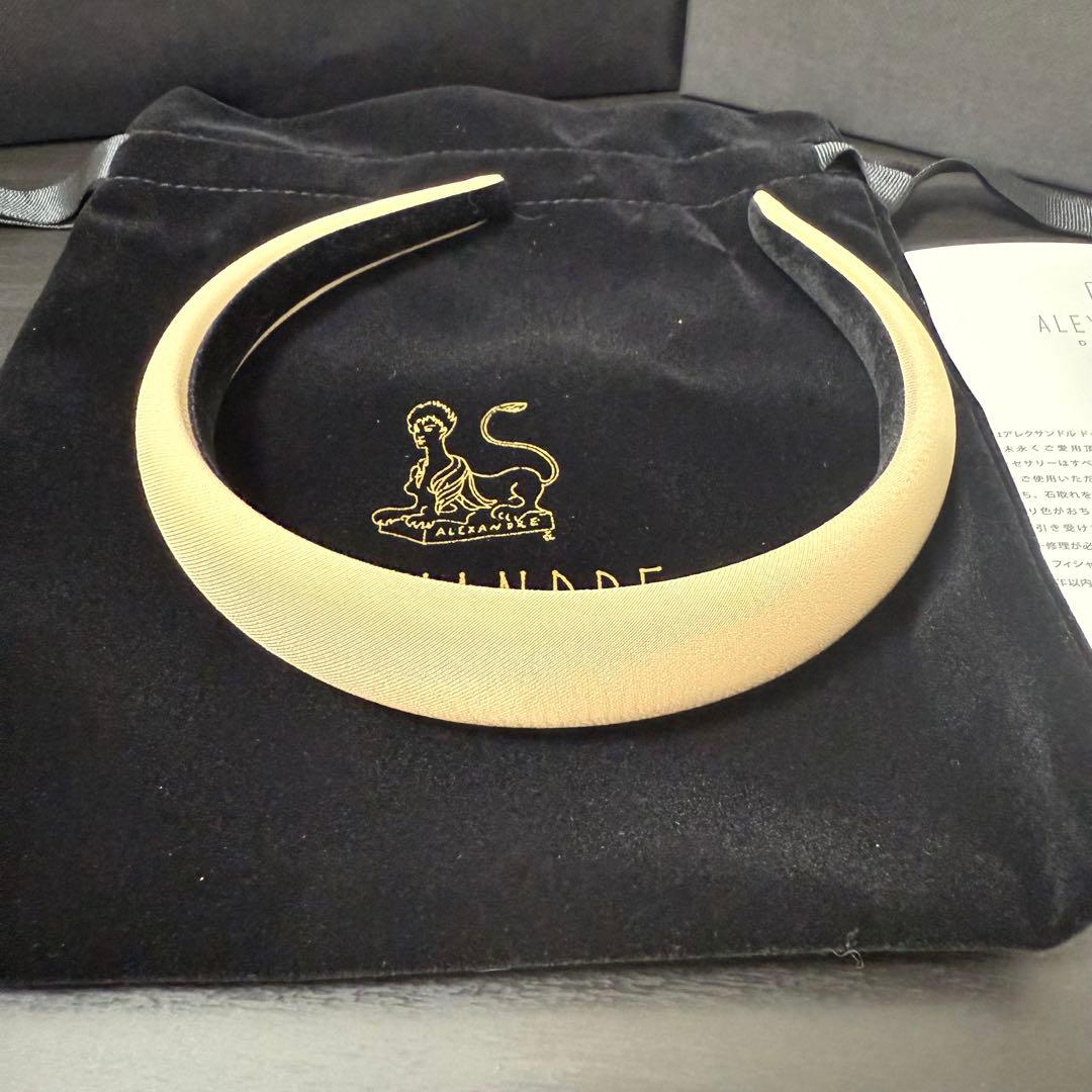 美品ALEXANDRE DE Paris カチューシャ　ベージュ