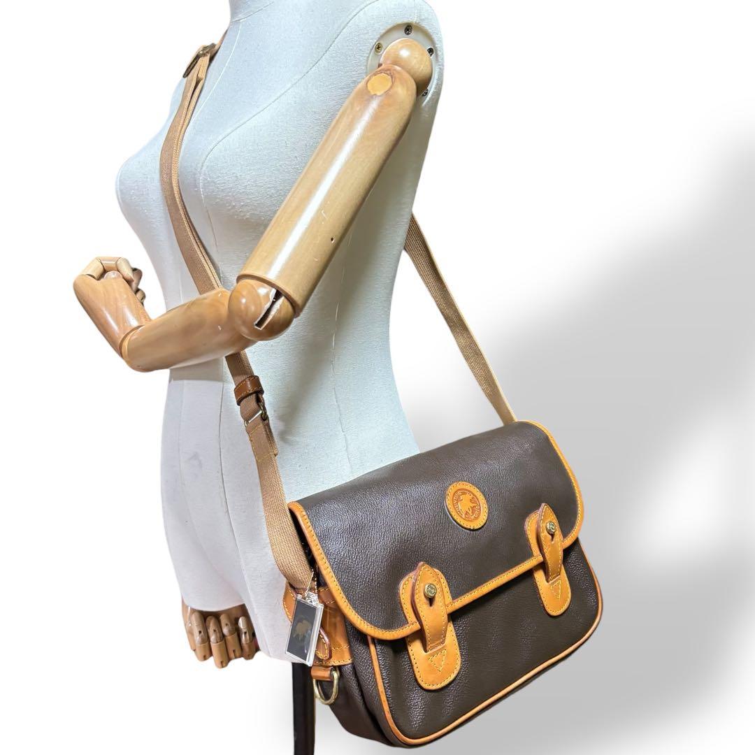 美品　HUNTING WORLD ハンティングワールド　ショルダーバッグ　レザー