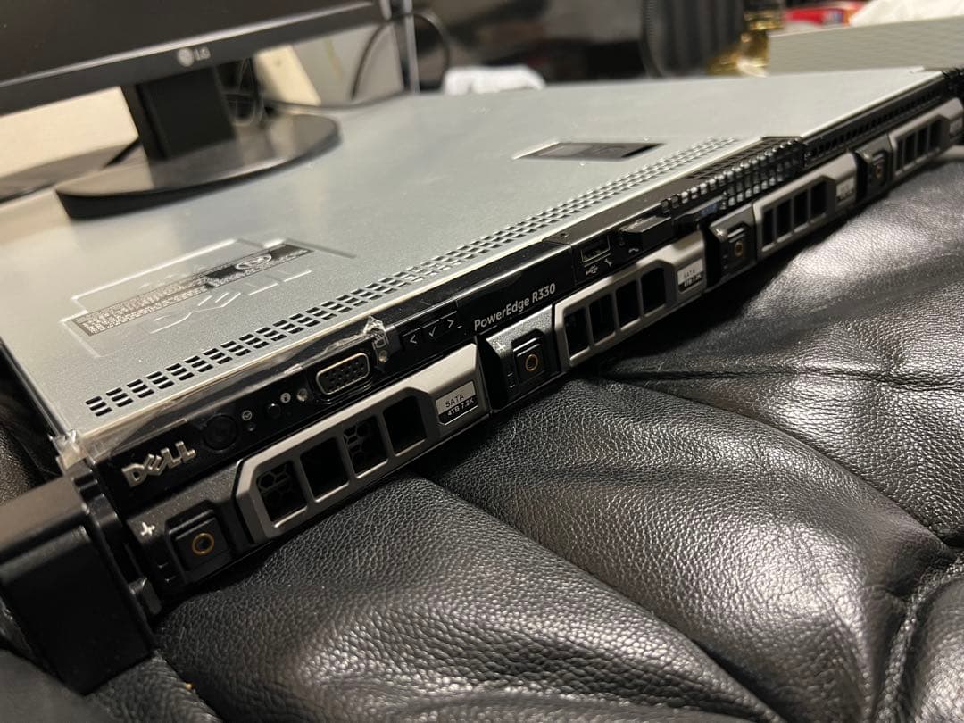 サーバー DELL PowerEdge R330 32GB 12TB