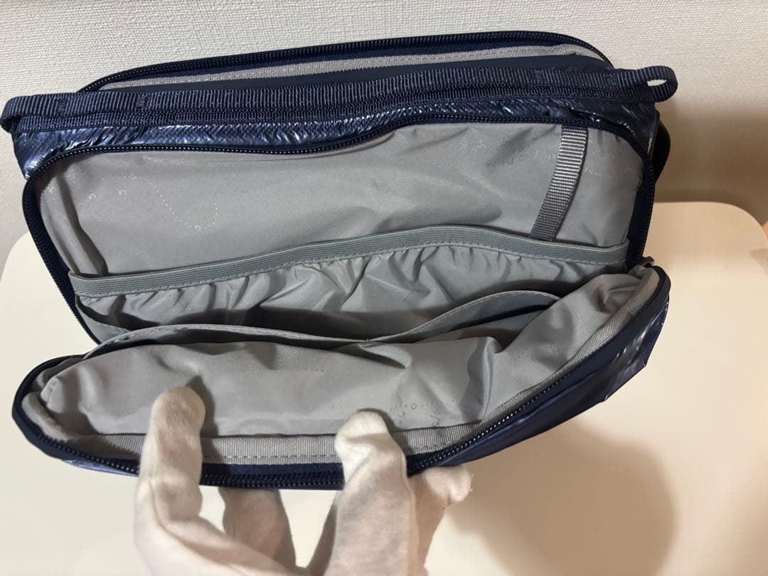 【新品未使用】トポロジー ボトルサコッシュラージ　ストラップ付