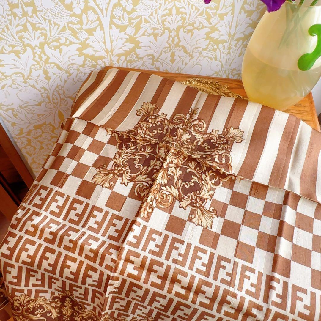 フェンディ　FENDI ヴィンテージ　大判ハンカチ　三色セット　みにさスカーフ