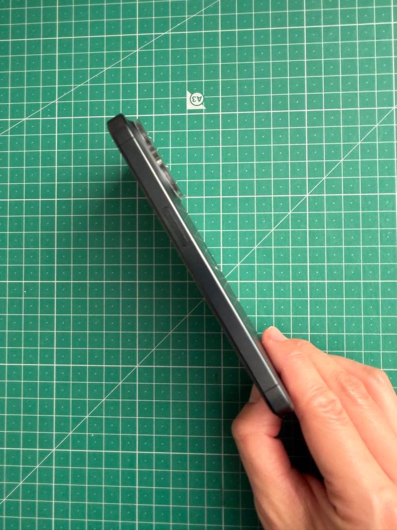 Apple iPhone 15pro 本体 512GB 黒　フィルム ケース付