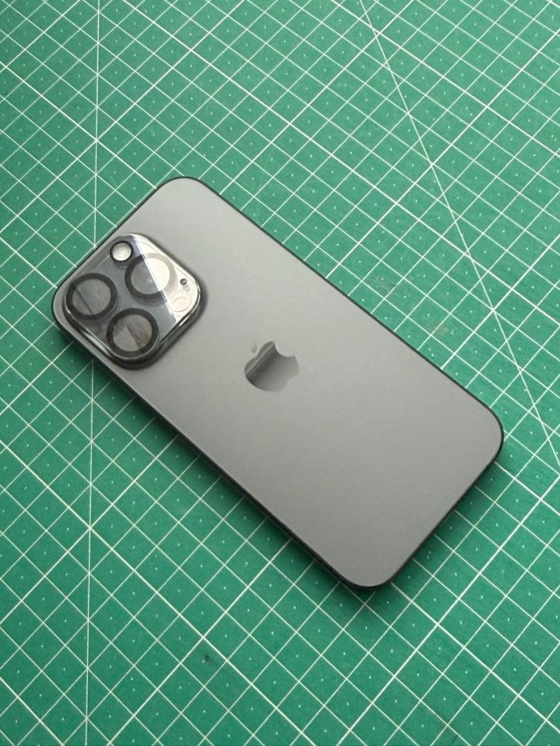 Apple iPhone 15pro 本体 512GB 黒　フィルム ケース付