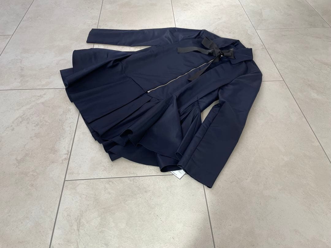 新品hueDAY TO EVENINGヒューディトゥイブニング ペプラムブルゾン