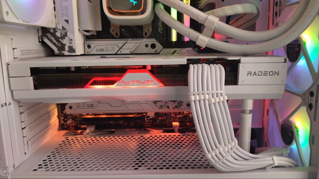 グラフィックボード・グラボ・ビデオカード SAPPHIRE PURE Radeon RX 7800 XT OC 16GB