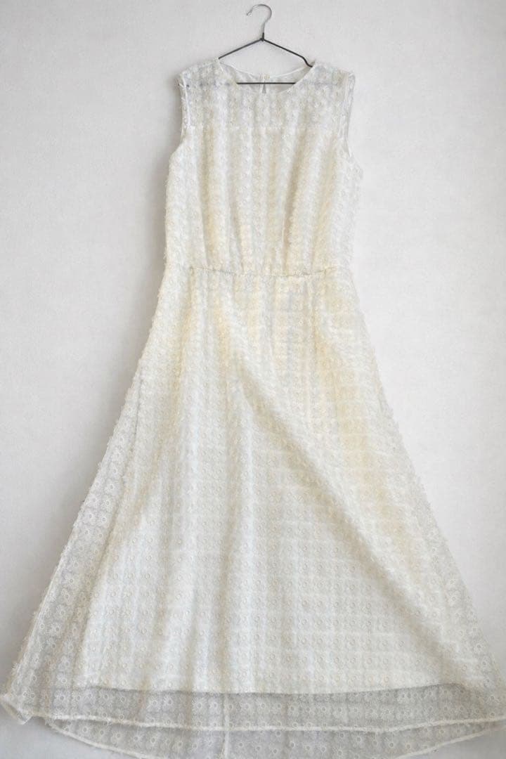 アナイ　ANAYI ホワイト フラワー刺繍 ノースリーブ ロングワンピース 38