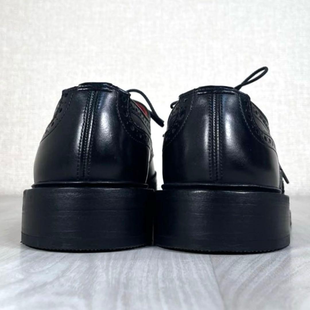 【美品】トリッカーズ　バートン 革靴　ウィングチップ　8.5　UR別注モデル