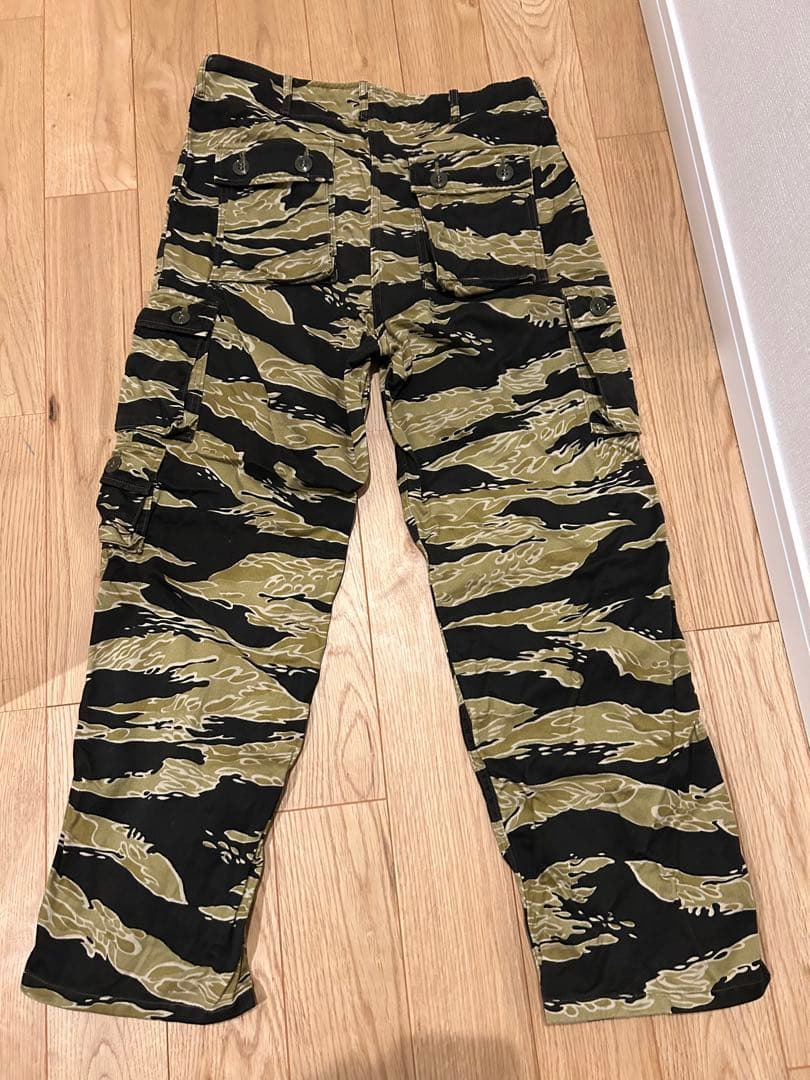 美品　リアルマッコイズ　タイガーカモ　カーゴ