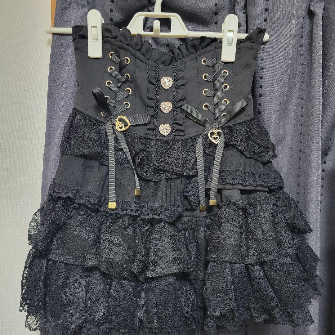 『リズリサ』ティアードフリルスカパン