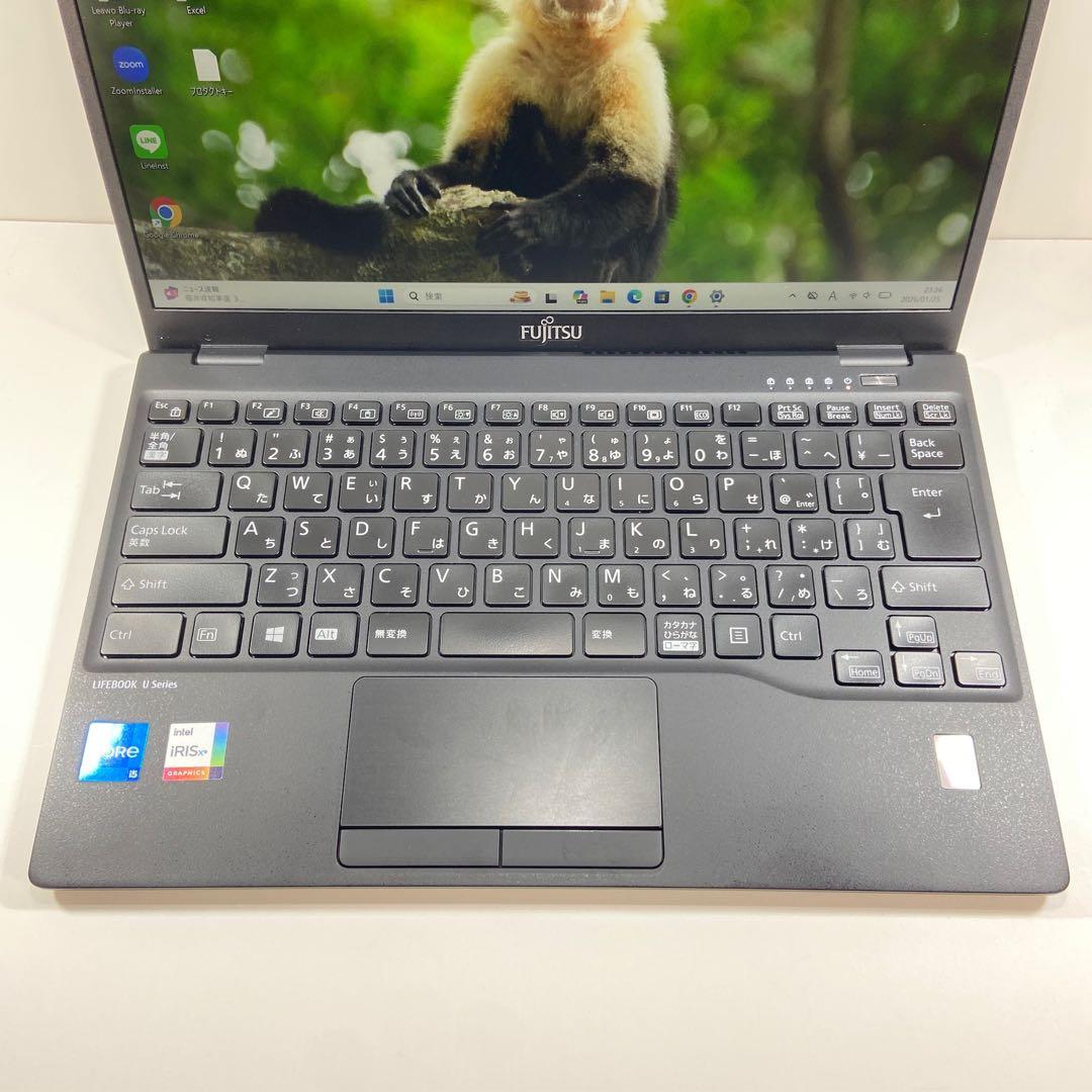 2021年製 ★超軽量750g★ 第11世代 SSD256GB 富士通 F37