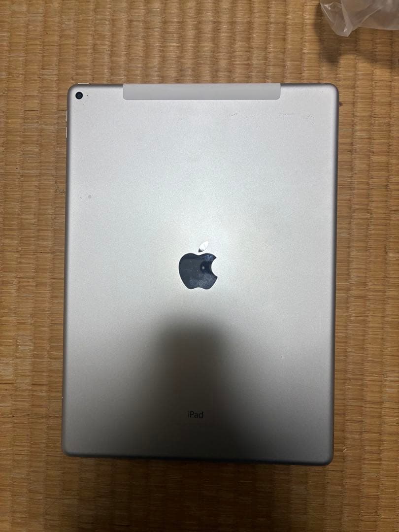 び*様 Apple iPad proシルバー 本体　128GB 12.9インチ
