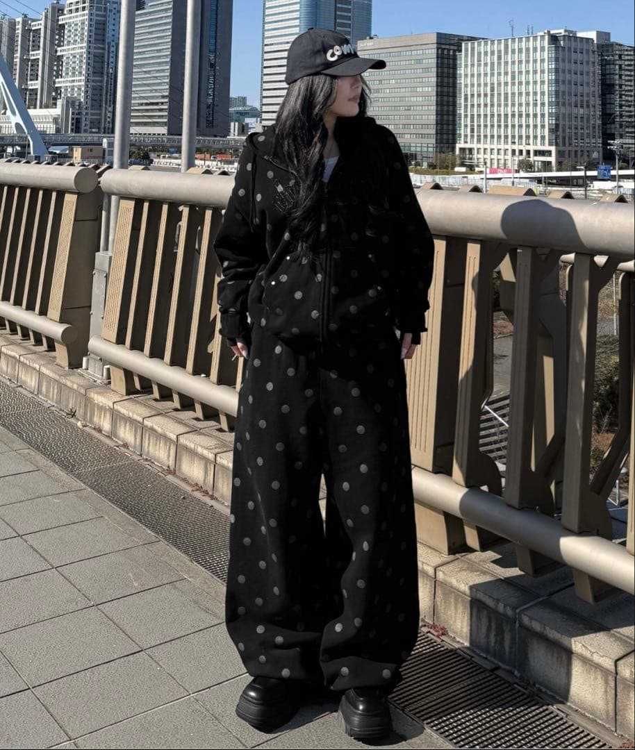 モ*ガ様 sedacle 26Sアソート柄加工ジップパーカーとスエットセット