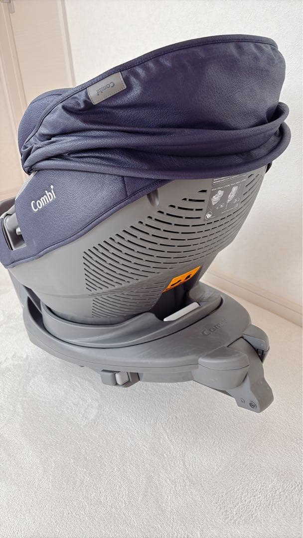 コンビ combi チャイルドシート