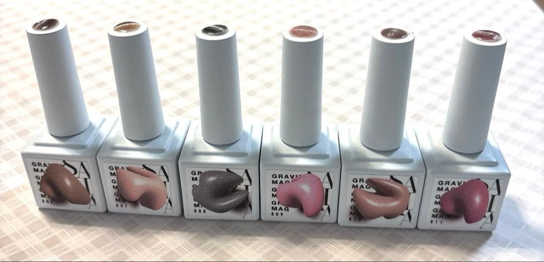 サザレア⭐️10月限定超お得❗️ ジェルネイル マグネットジェル　 30本