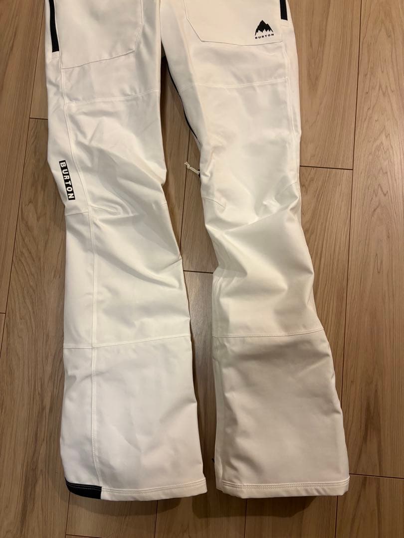 BURTON ビブパンツ ホワイト 2026年秋冬モデル