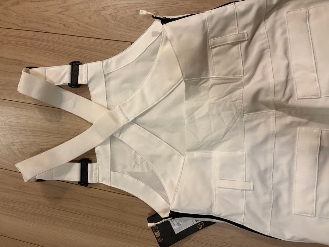 BURTON ビブパンツ ホワイト 2026年秋冬モデル