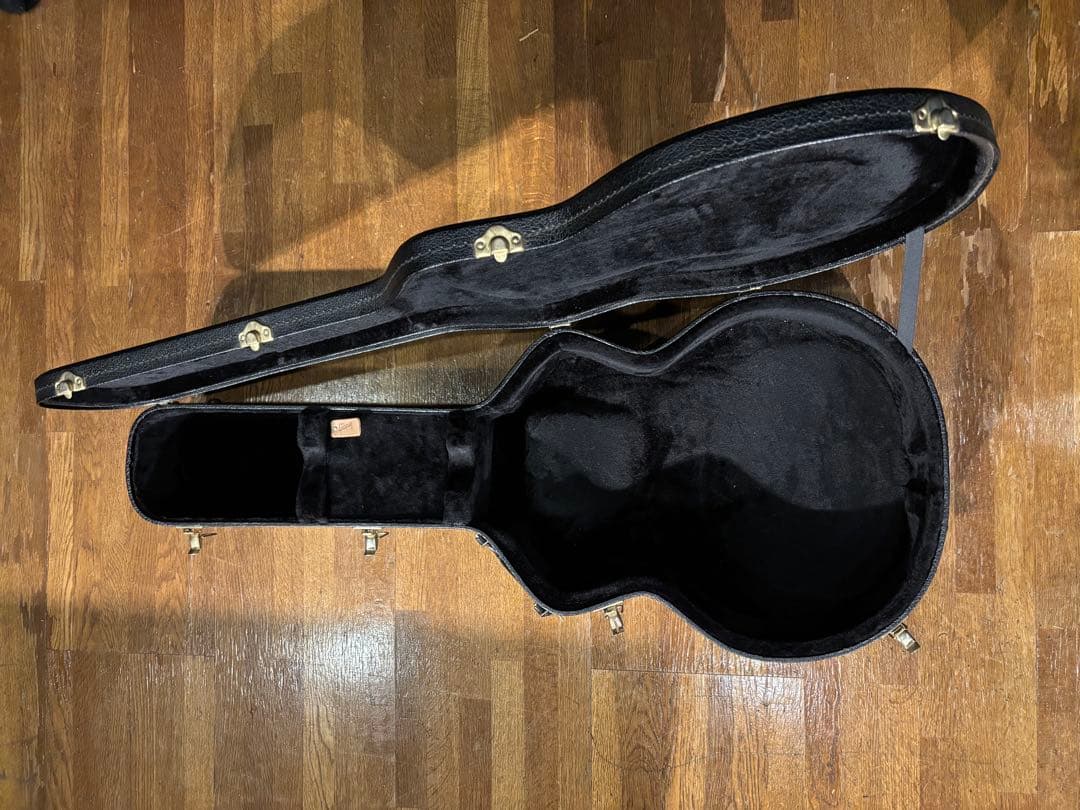 ぺぺ Gibson SJ-200 2015