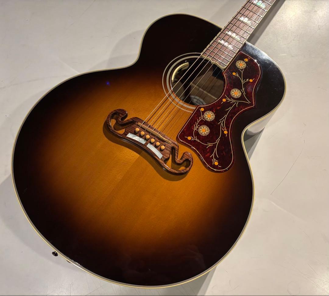 ぺぺ Gibson SJ-200 2015
