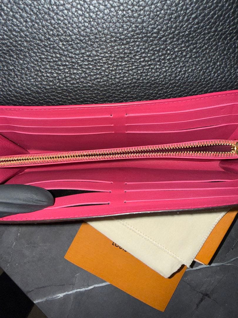 ヴィトン トリヨン ポルトフォイユカプシーヌ ノワール ロングウォレット