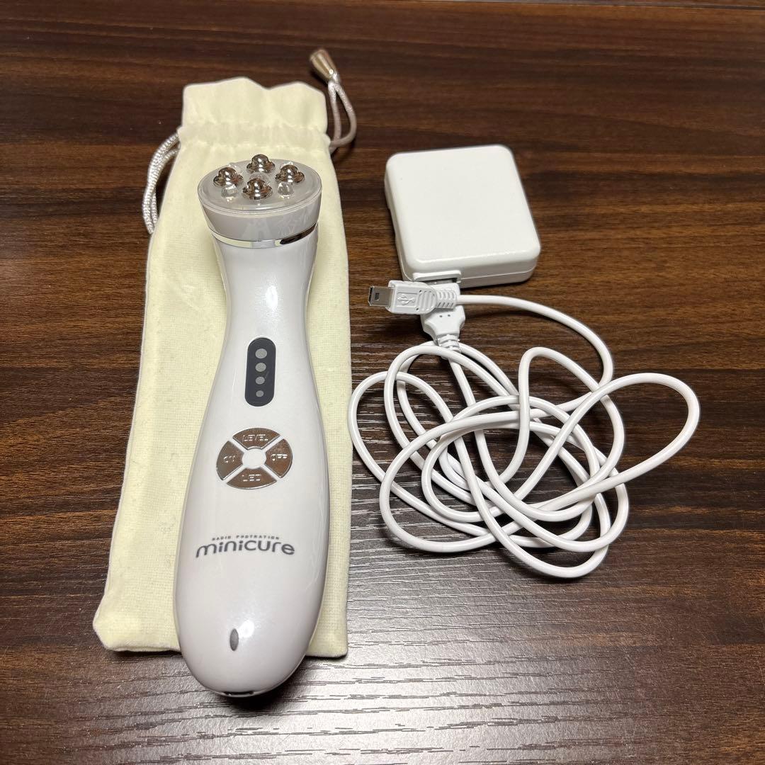 美品　美顔器　ミニキュア