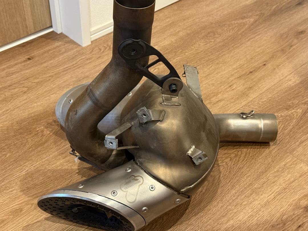 最終値下げドゥカティ　xdiavelテルミニョーニ　マフラー