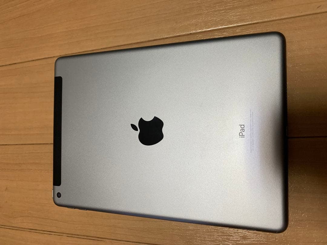 iPad 第6世代 32GB SIMフリー