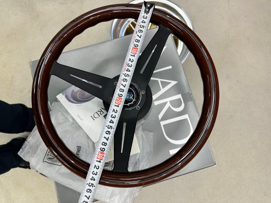 極美品　NARDI クラシックライン　ステアリング
