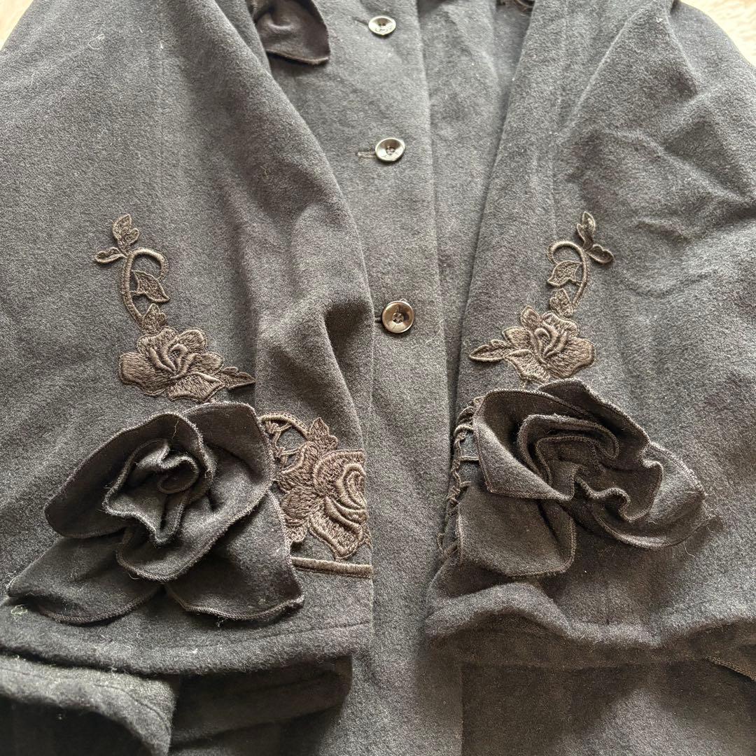 洋服屋 薔薇モチーフ レース刺繍 アンゴラ ポンチョ 変形コート