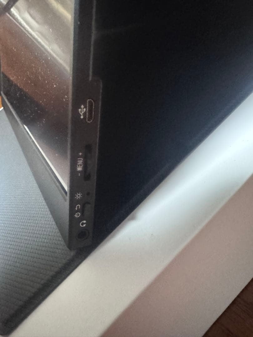 ポータブルモニター(タッチ対応)