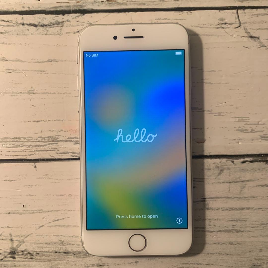 Apple iPhone 8 64GB シルバー 100% 本体のみ