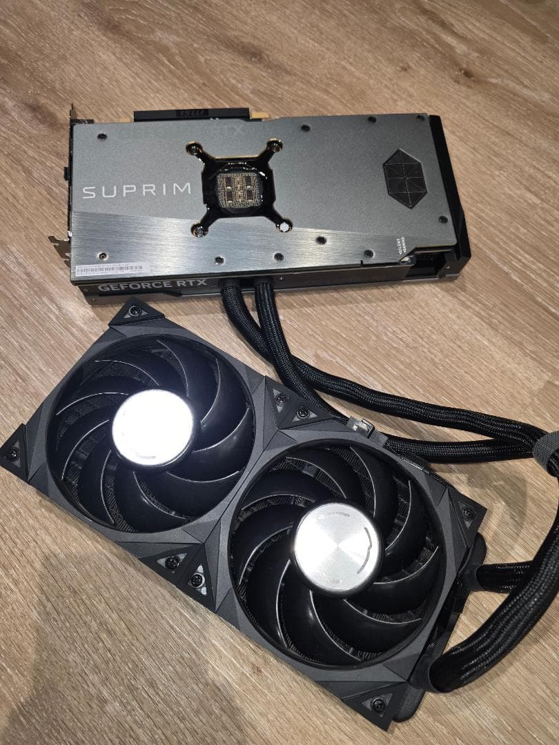 【超美品】GeForce RTX 4090 SUPRIM LIQUID 24GB