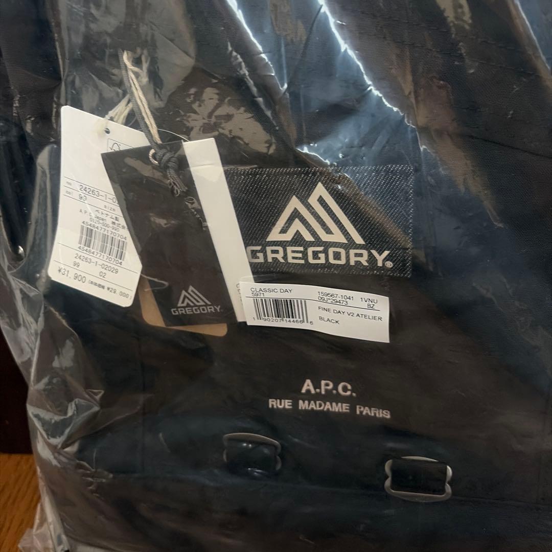 A.P.C. × GREGORY FINE-DAY