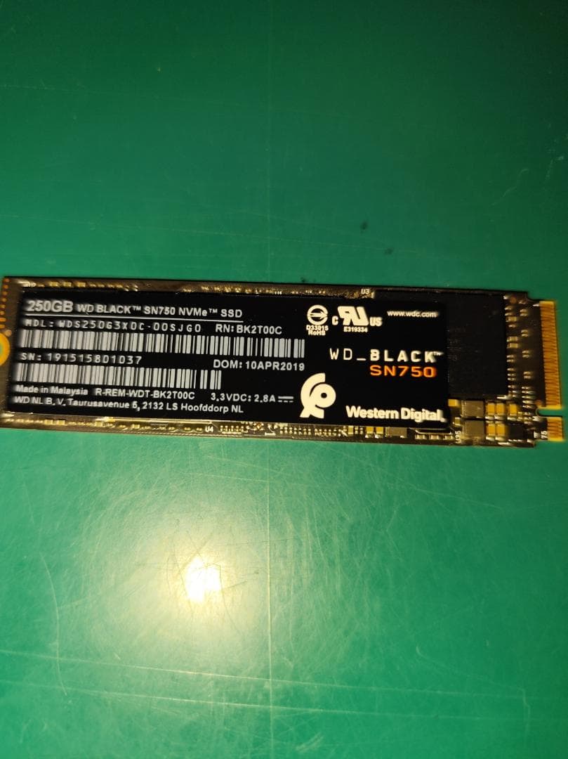 内蔵型SSD SSD M.2 2280 / WD BLACK SN750 NVMe 250GB