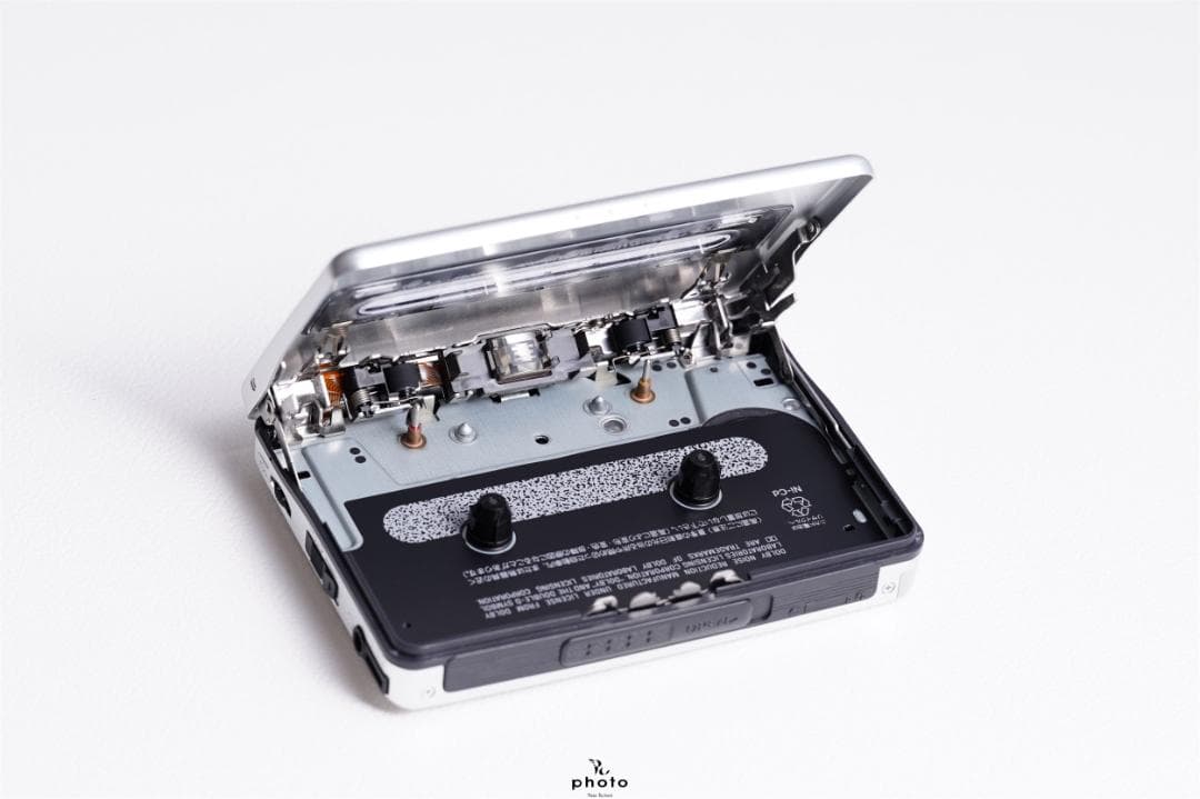 SONY WALKMAN 薄型高音質 カセットウォークマン WM-EX677 S