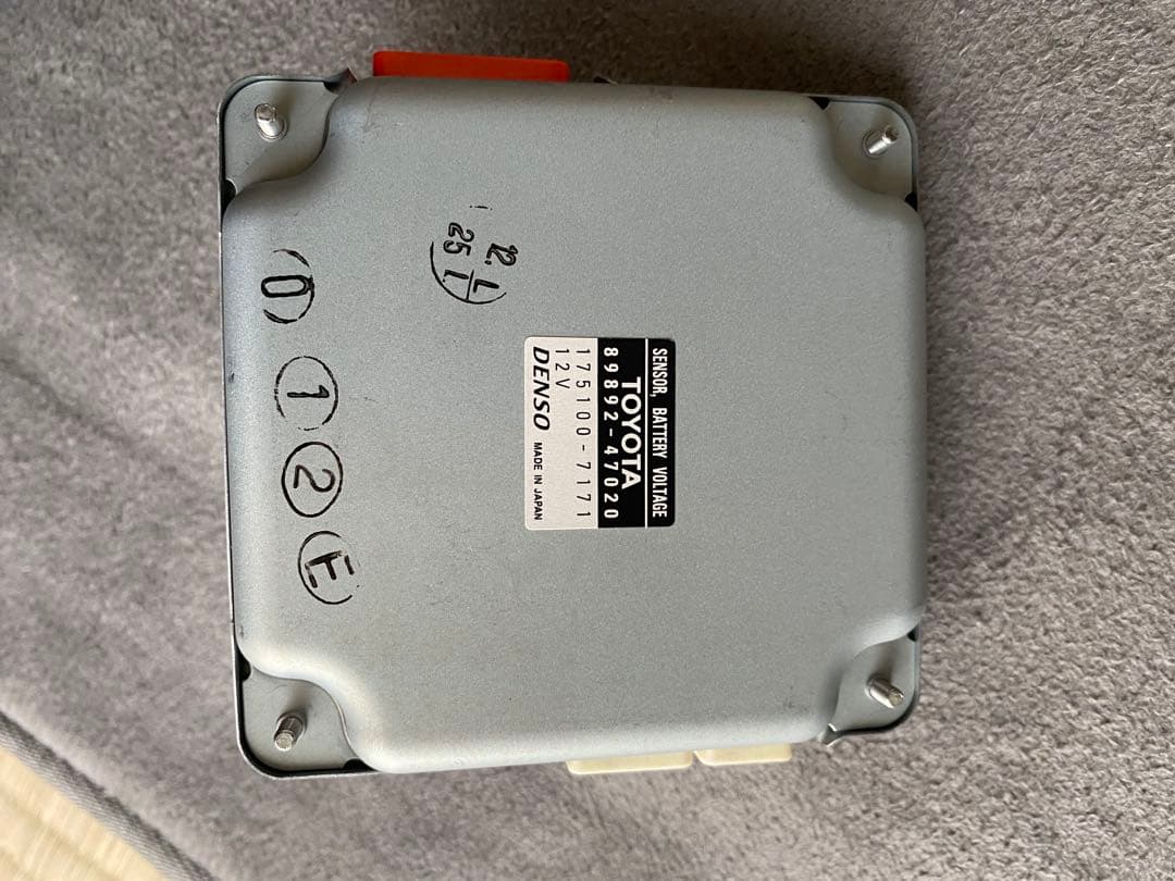 30プリウス　バッテリーボルテージセンサー　89892-47020