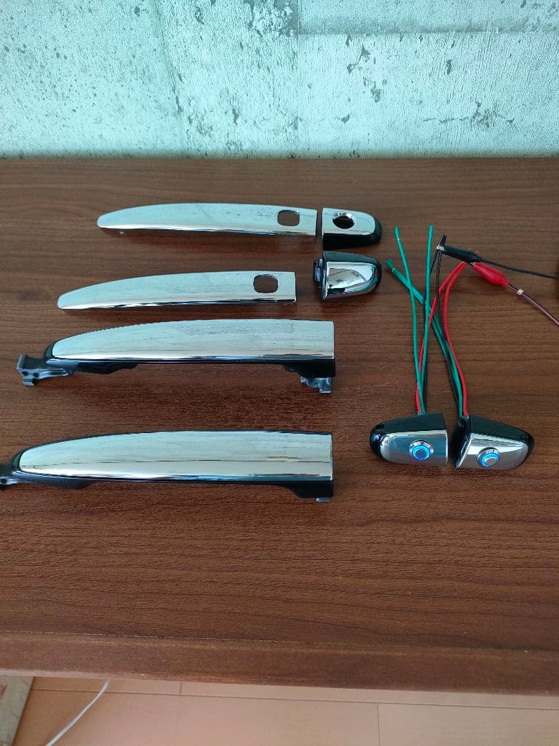 トヨタ クロームドアアウターハンドルセット新品 ポチガーつき